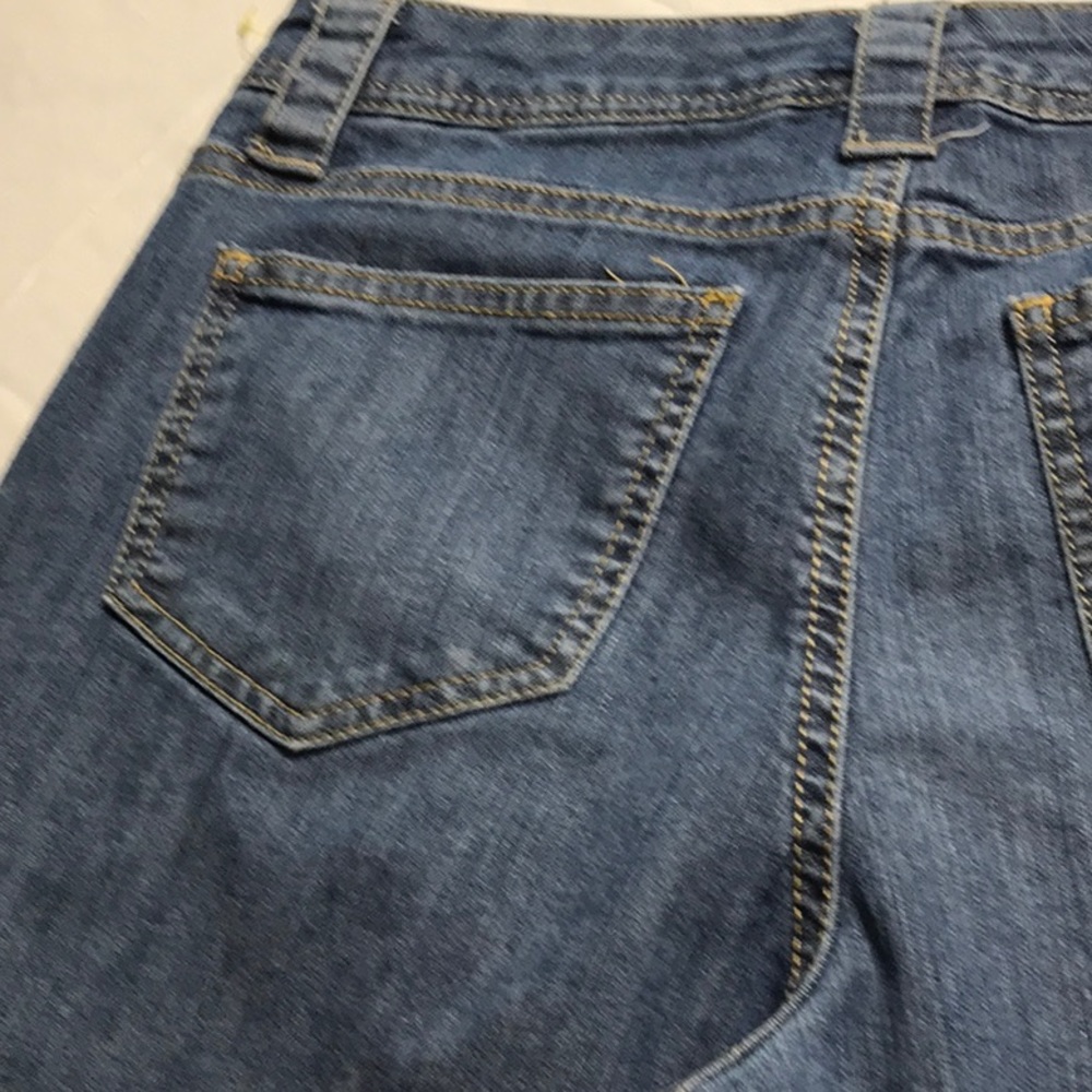 Basic Editions~~Cuffed Capris~🔷 - Picture 9 of 9
